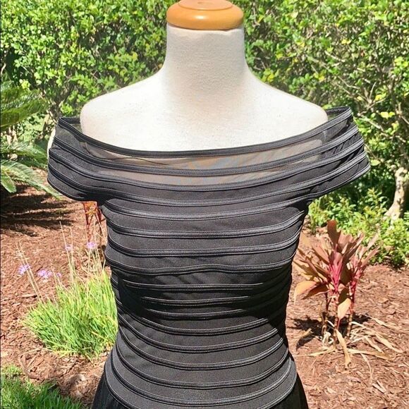 JS Collections Illusion Panel Gown - Picture 3 of 7